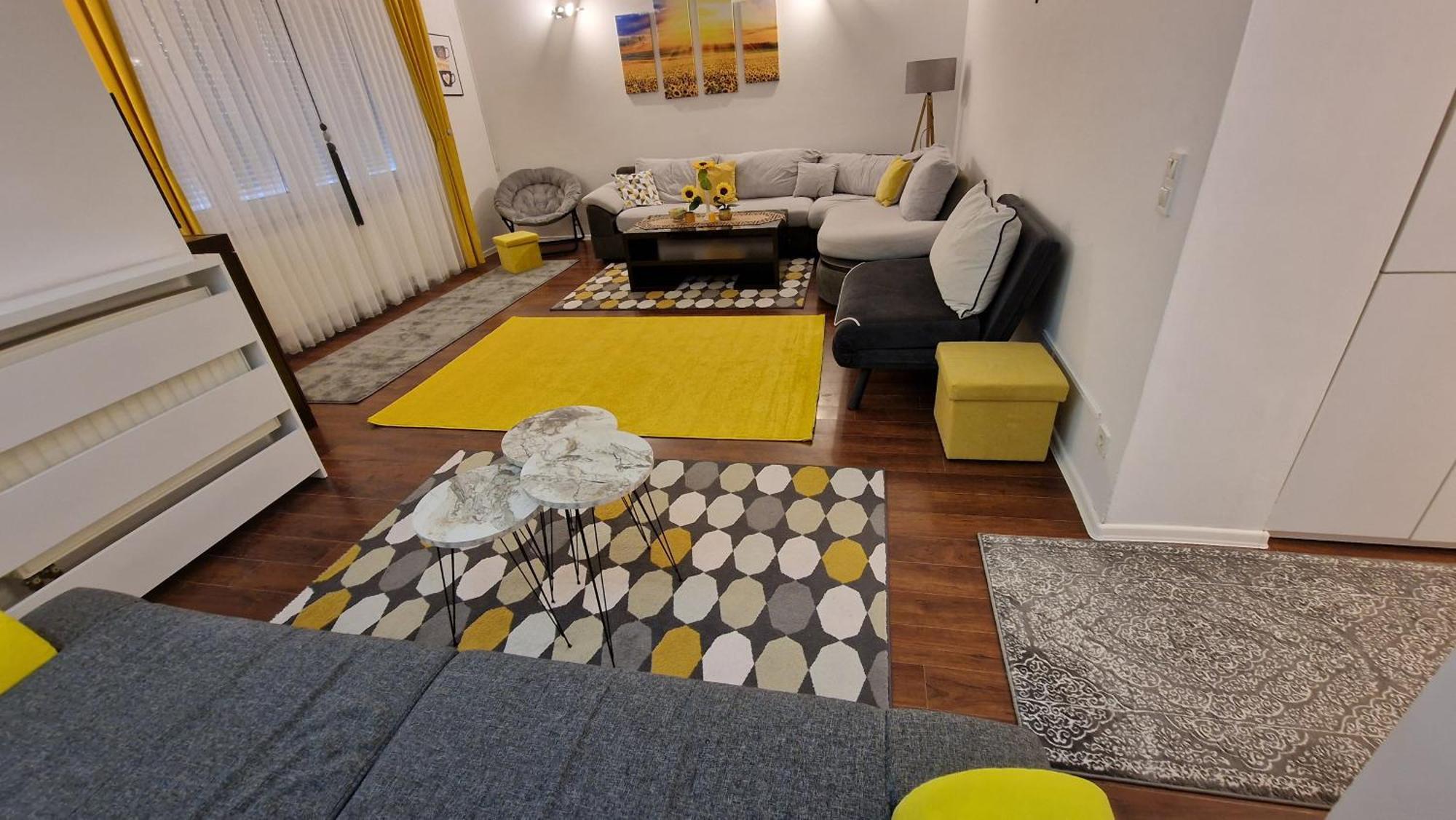 Apartment In Medias Res Aparheartmant