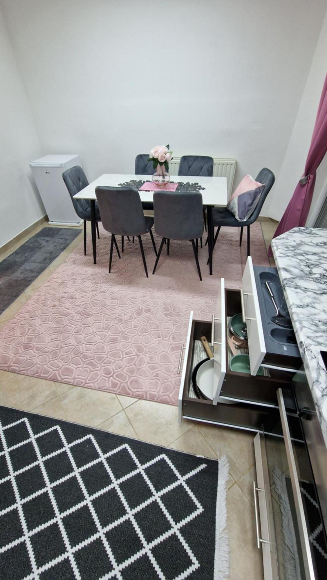 In Medias Res Aparheartmant Apartment Sarajevo